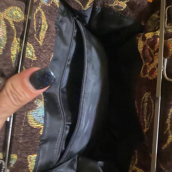 ❌❌SOLD❌❌ Vintage Grandma Carpet Bag Handmade Lace Tassels Flowers Gold Malon - Picture 11 of 16